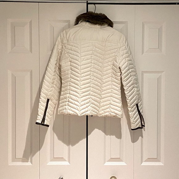 White Eddie Bauer Light Jacket - Picture 2 of 3